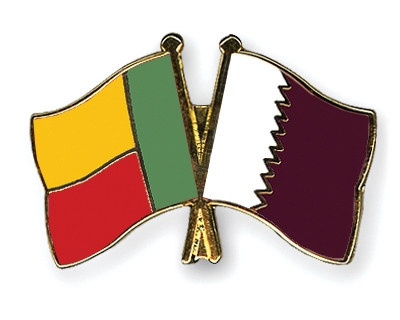 Fahnen Pins Benin Katar