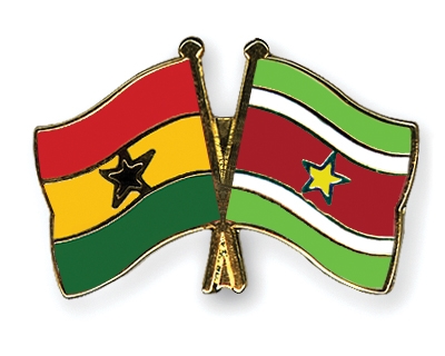 Fahnen Pins Ghana Surinam