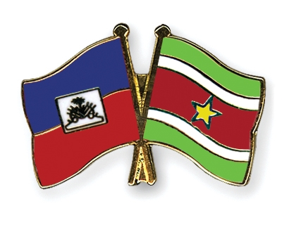 Fahnen Pins Haiti Surinam