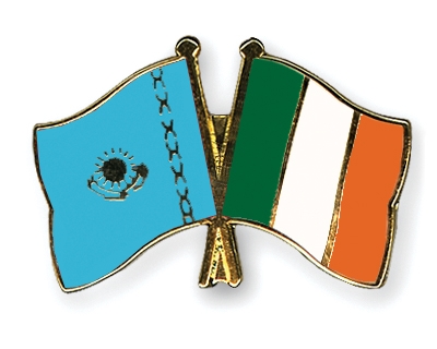 Fahnen Pins Kasachstan Irland