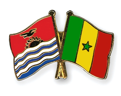 Fahnen Pins Kiribati Senegal