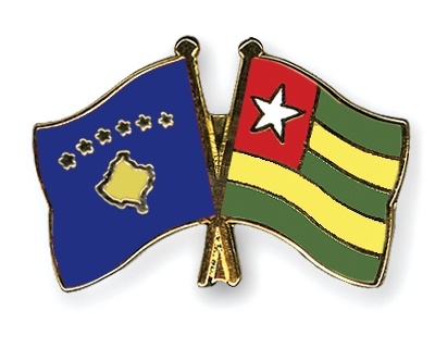 Fahnen Pins Kosovo Togo