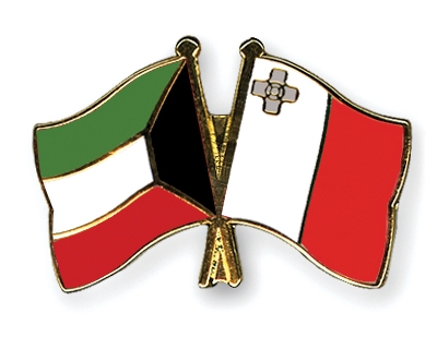 Fahnen Pins Kuwait Malta
