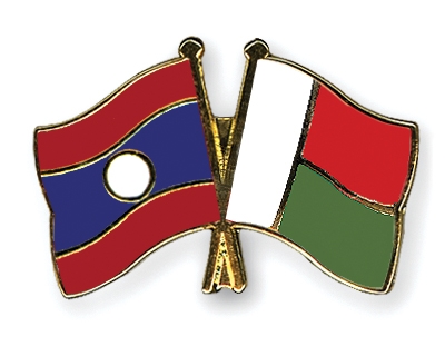 Fahnen Pins Laos Madagaskar