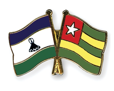 Fahnen Pins Lesotho Togo