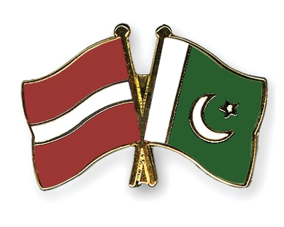Fahnen Pins Lettland Pakistan