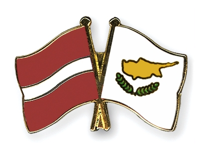 Fahnen Pins Lettland Zypern