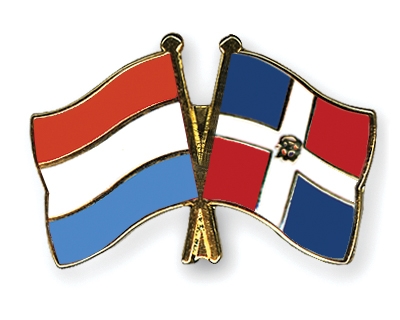 Fahnen Pins Luxemburg Dominikanische-Republik