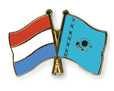 Fahnen Pins Luxemburg Kasachstan