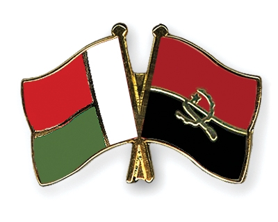 Fahnen Pins Madagaskar Angola