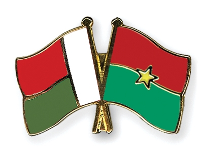 Fahnen Pins Madagaskar Burkina-Faso