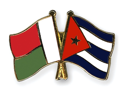 Fahnen Pins Madagaskar Kuba