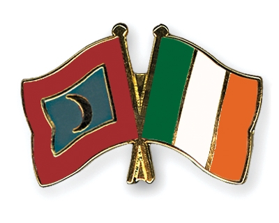 Fahnen Pins Malediven Irland