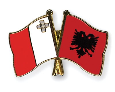 Fahnen Pins Malta Albanien