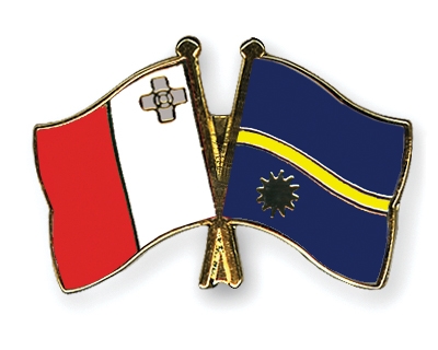 Fahnen Pins Malta Nauru