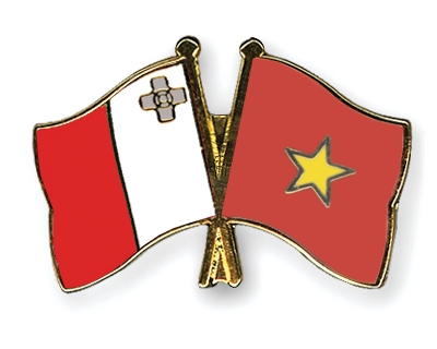 Fahnen Pins Malta Vietnam