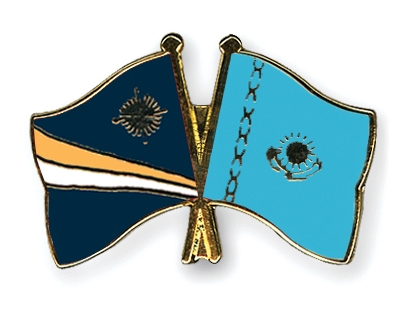 Fahnen Pins Marshallinseln Kasachstan