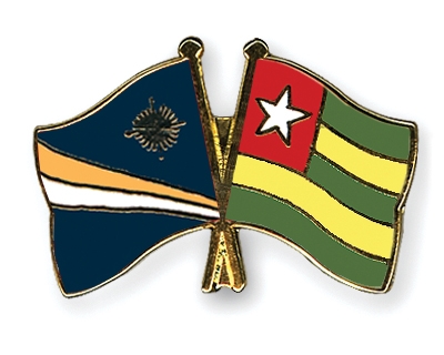 Fahnen Pins Marshallinseln Togo