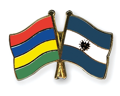 Fahnen Pins Mauritius El-Salvador