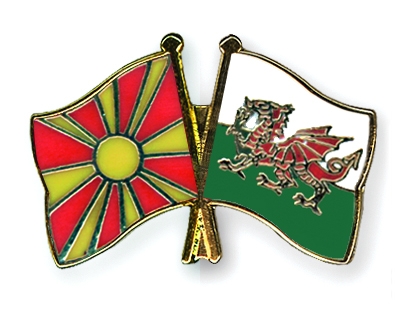 Fahnen Pins Mazedonien Wales