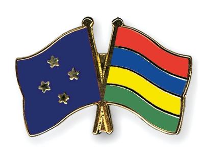 Fahnen Pins Mikronesien Mauritius