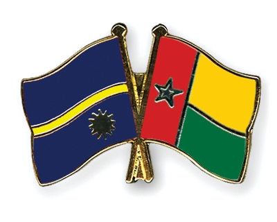 Fahnen Pins Nauru Guinea-Bissau