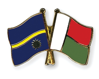 Fahnen Pins Nauru Madagaskar