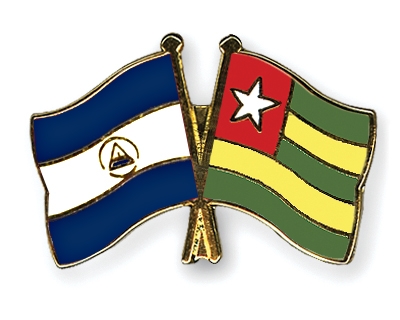 Fahnen Pins Nicaragua Togo