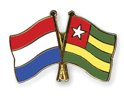 Fahnen Pins Niederlande Togo