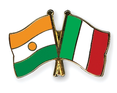 Fahnen Pins Niger Italien