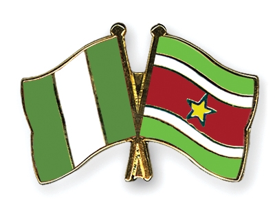 Fahnen Pins Nigeria Surinam