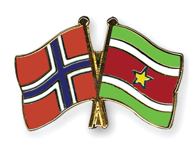 Fahnen Pins Norwegen Surinam