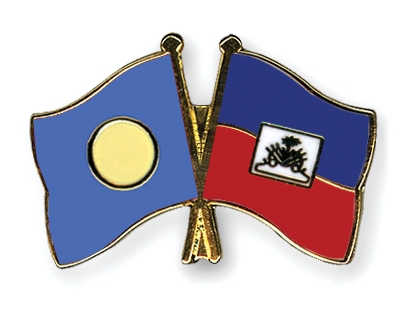 Fahnen Pins Palau Haiti