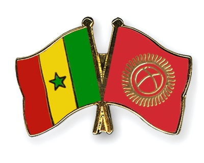 Fahnen Pins Senegal Kirgisistan