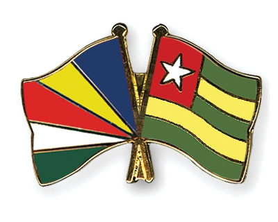 Fahnen Pins Seychellen Togo