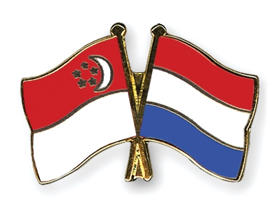 Fahnen Pins Singapur Niederlande