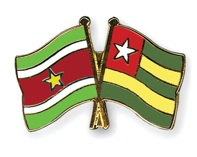 Fahnen Pins Surinam Togo
