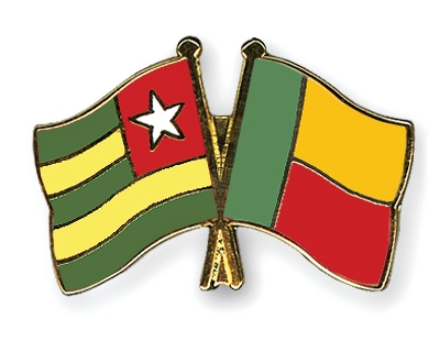 Fahnen Pins Togo Benin