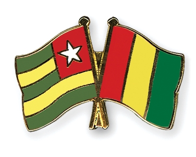 Fahnen Pins Togo Guinea