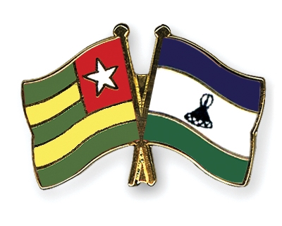 Fahnen Pins Togo Lesotho