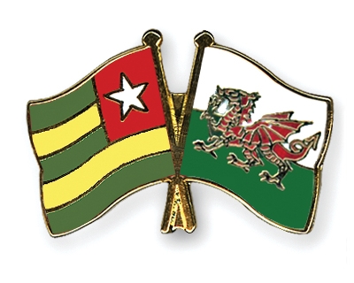 Fahnen Pins Togo Wales