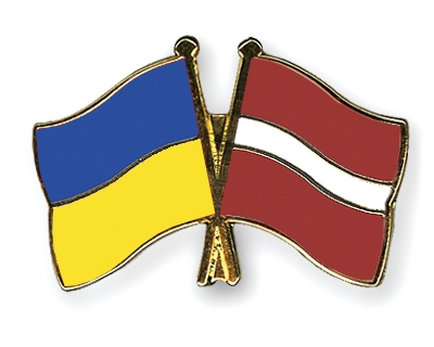 Fahnen Pins Ukraine Lettland