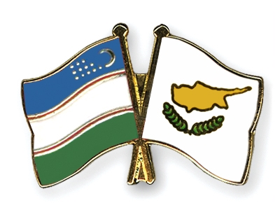 Fahnen Pins Usbekistan Zypern
