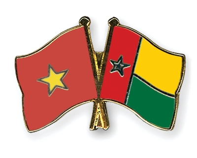 Fahnen Pins Vietnam Guinea-Bissau