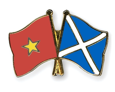 Fahnen Pins Vietnam Schottland