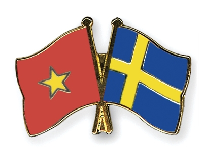 Fahnen Pins Vietnam Schweden