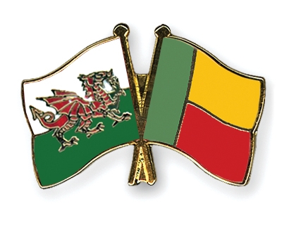 Fahnen Pins Wales Benin