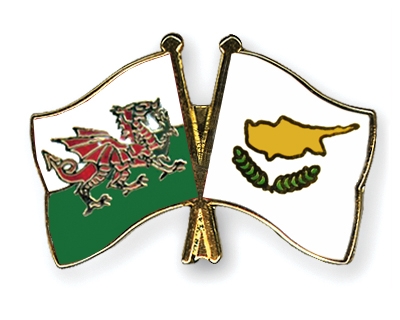 Fahnen Pins Wales Zypern