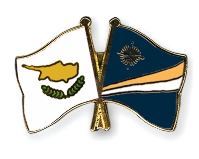 Fahnen Pins Zypern Marshallinseln