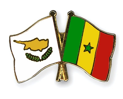 Fahnen Pins Zypern Senegal